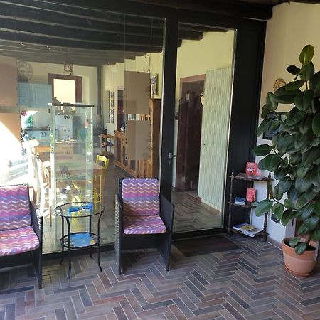 Bed and Breakfast Le Tre Arti Гавирате Экстерьер фото
