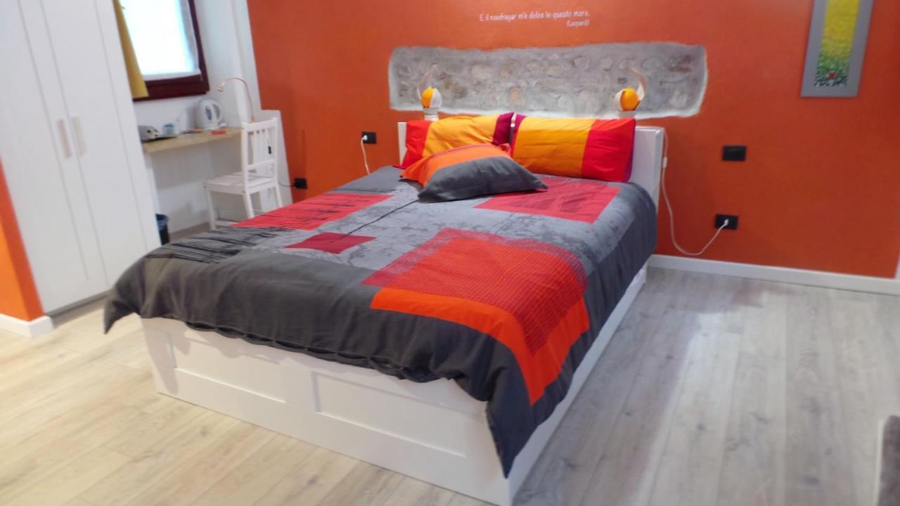 Bed and Breakfast Le Tre Arti Гавирате Экстерьер фото