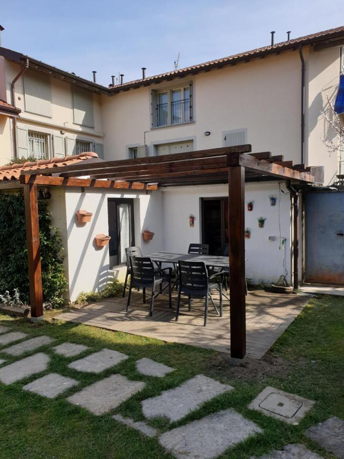 Bed and Breakfast Le Tre Arti Гавирате Экстерьер фото