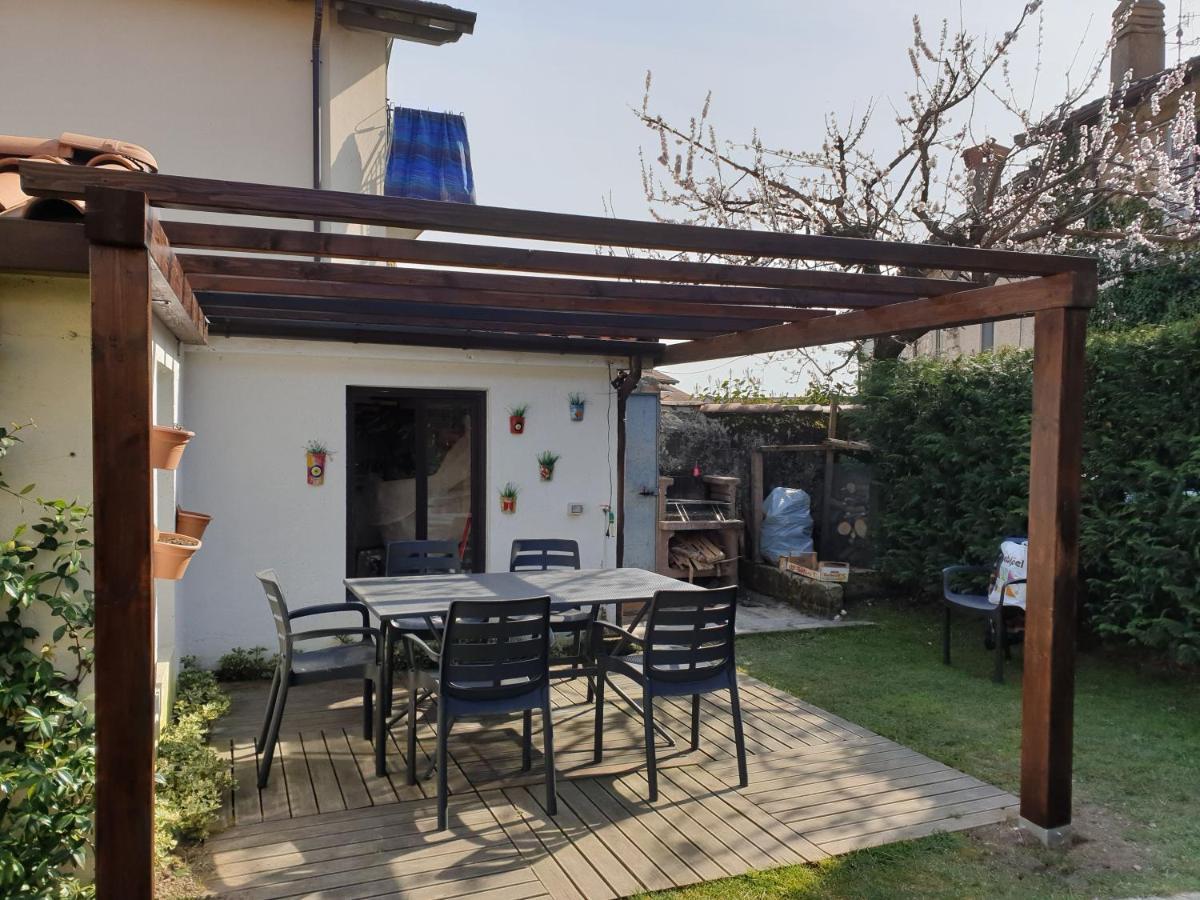 Bed and Breakfast Le Tre Arti Гавирате Экстерьер фото