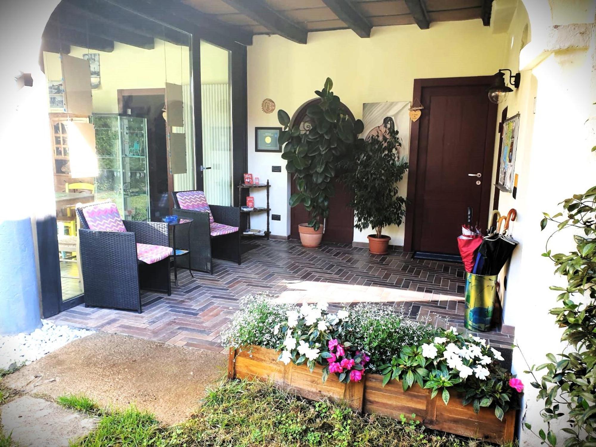 Bed and Breakfast Le Tre Arti Гавирате Экстерьер фото