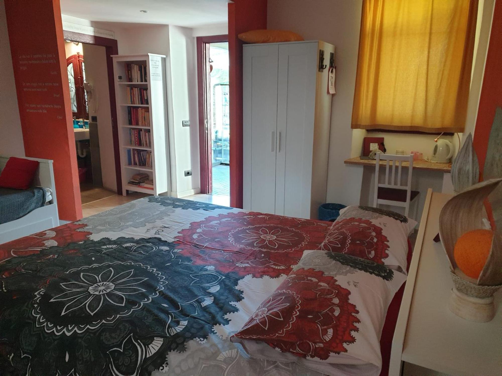 Bed and Breakfast Le Tre Arti Гавирате Экстерьер фото